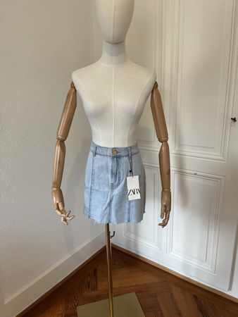 Zara denim mini skirt, size S, Brand New, never worn
