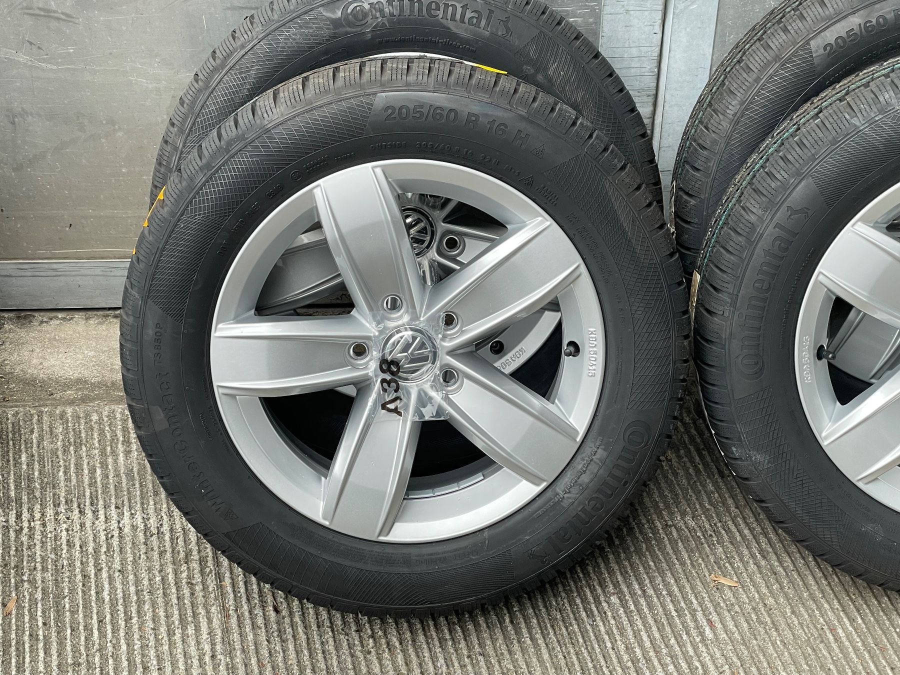 VW T Roc 205/60 R16 Winter 4 x 8mm 6 x 16 ET43 2GA601025Q (Gebraucht ...
