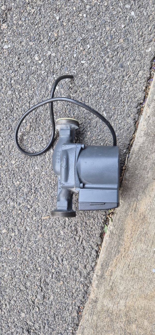 Grundfos Heizung: GRUNDFOS Pumpe  – Gebraucht aus Huttwil von Gomex35 2
