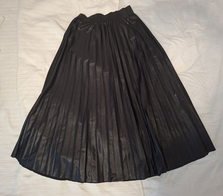 Rock Faltenrock lederlook schwarz Grösse S 