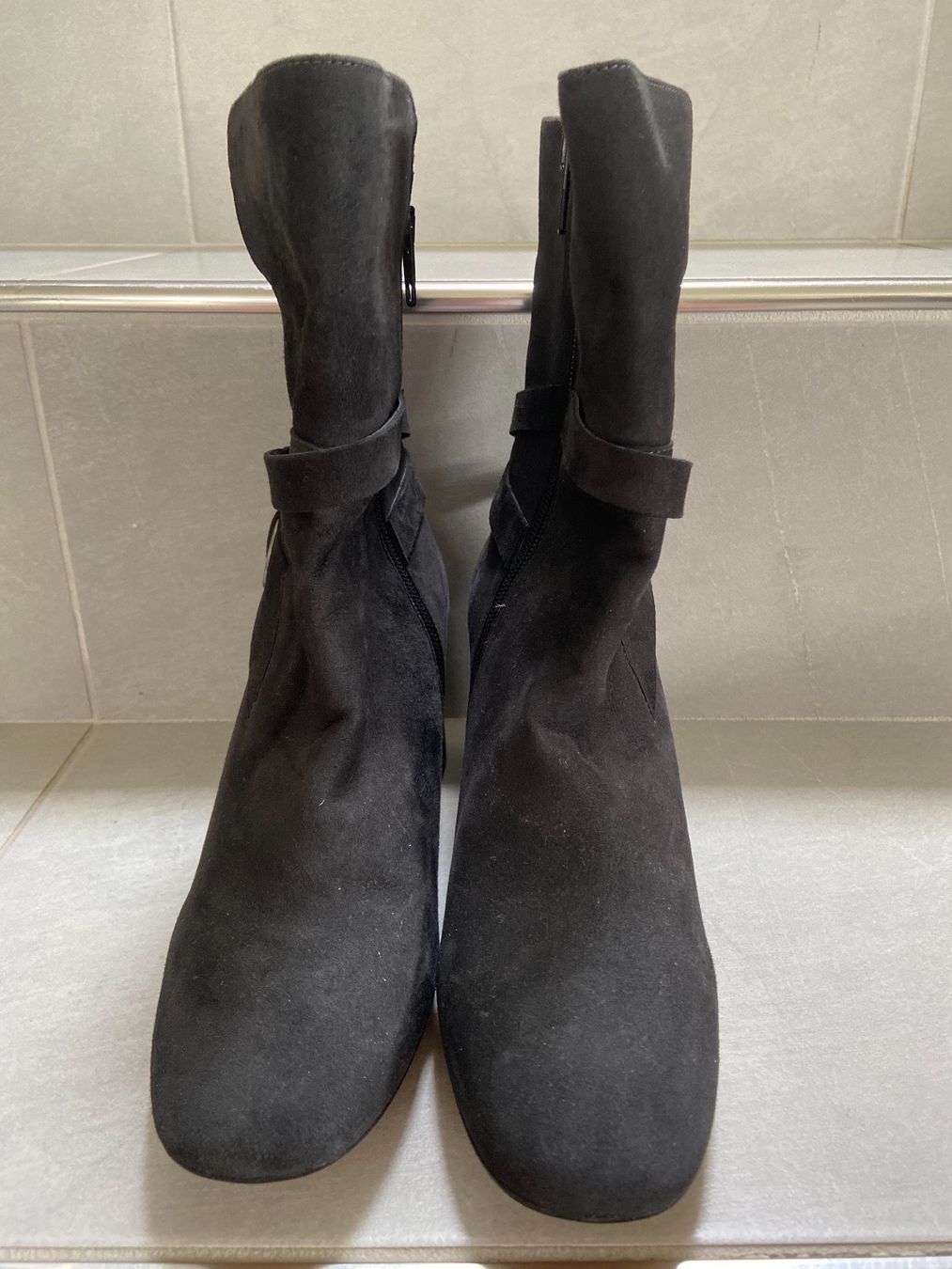 Scarpe da donna: Damenstiefel – Usato da Büsserach venduto da vimeco.43 3