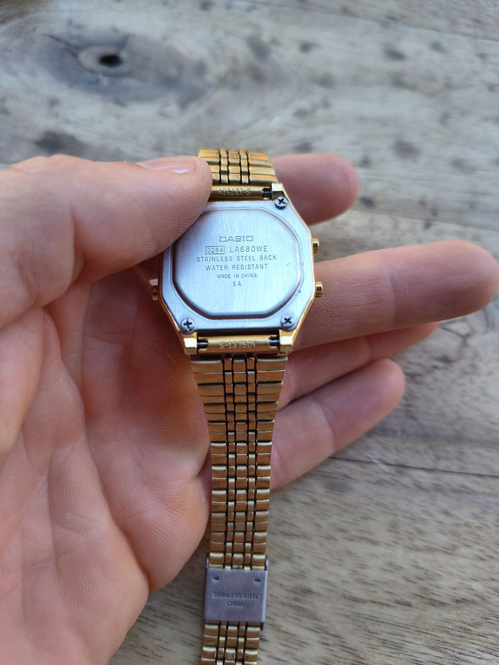 Casio Montres: CASIO Uhr in gold – D'occasion à Steffisburg par laali 1