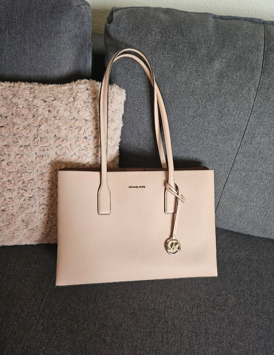 Michael Kors Taschen für Damen: Michael Kors Handtasche Rosa – Gebraucht aus Untersteckholz von Cha_cv6x