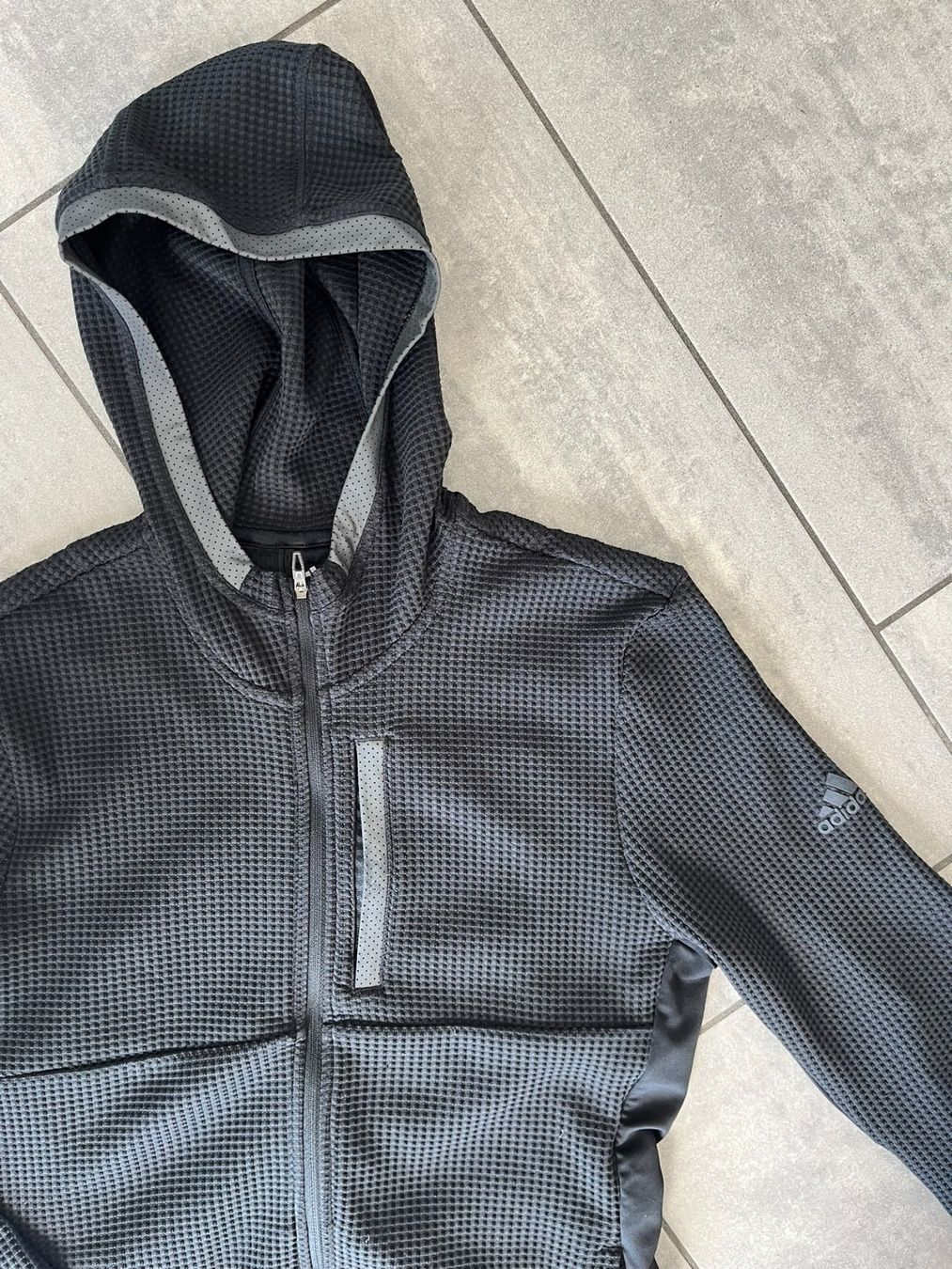Giacche: ADIDAS Trainingsjacke Schwarz – Usato da Otelfingen venduto da Denis_ZH 1