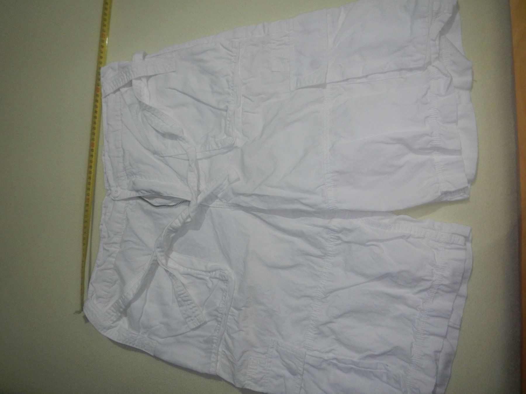 Pantaloni: Cargo Hose Kurz von Teddys – Usato da Bronschhofen venduto da happynews2018