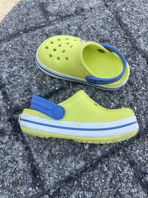 Scarpe da uomo: Crocs Kleinkind Gr 4-5 – Usato da Eschenbach SG venduto da ckfee 1
