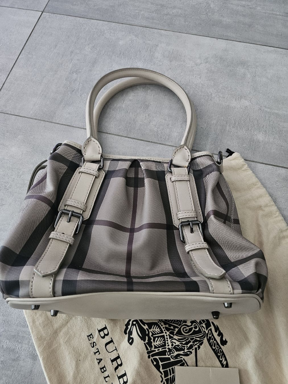 Burberry Taschen für Damen: original burberry smoke trench tote – Neu (gemäss Beschreibung) aus bellinzona von zeus6535
