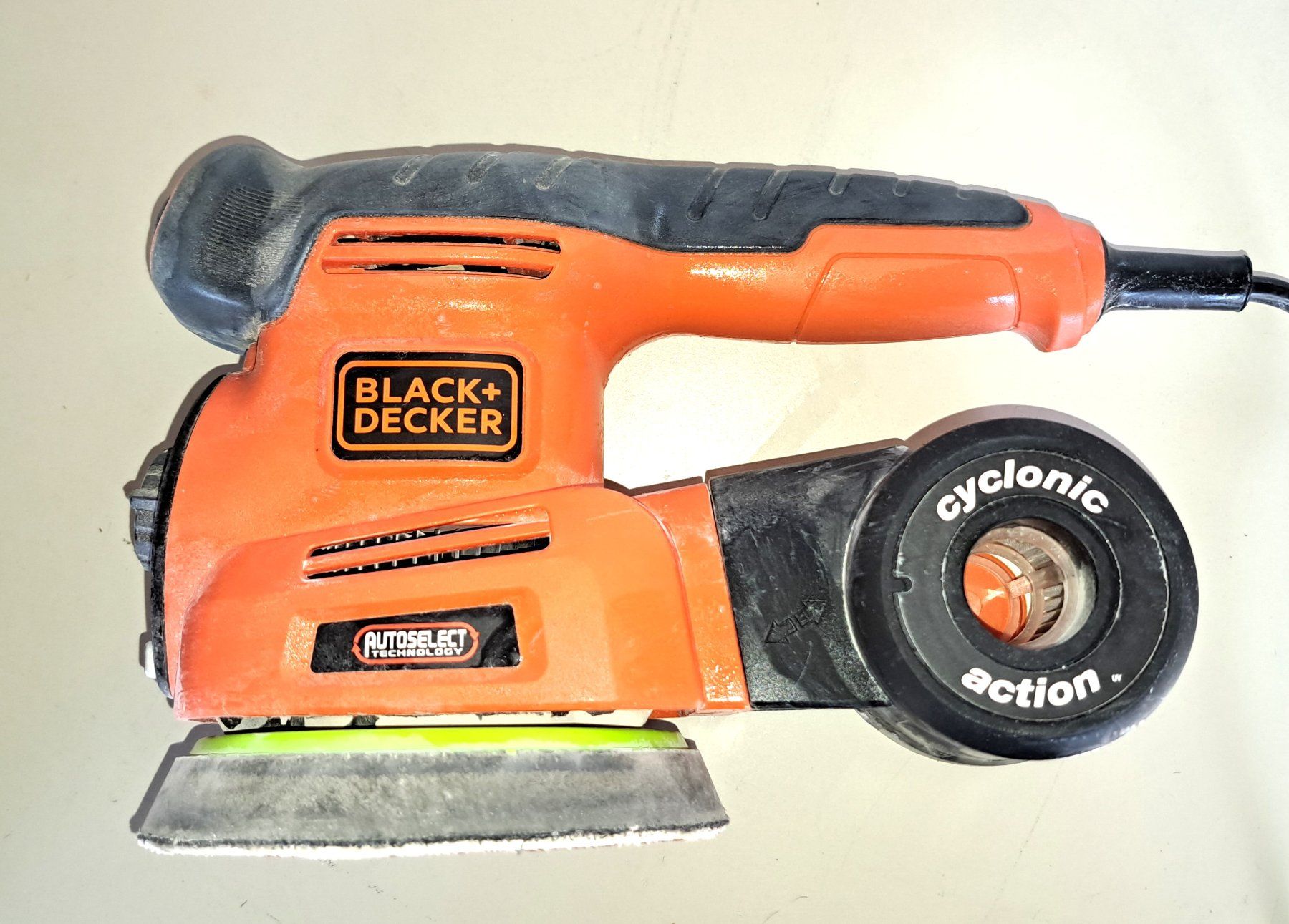 Smerigliatrici & Lucidatrici: BLACK+DECKER KA280K Autoselect 4-in-1 Multischleifer – Usato da Diessenhofen venduto da Osio 1