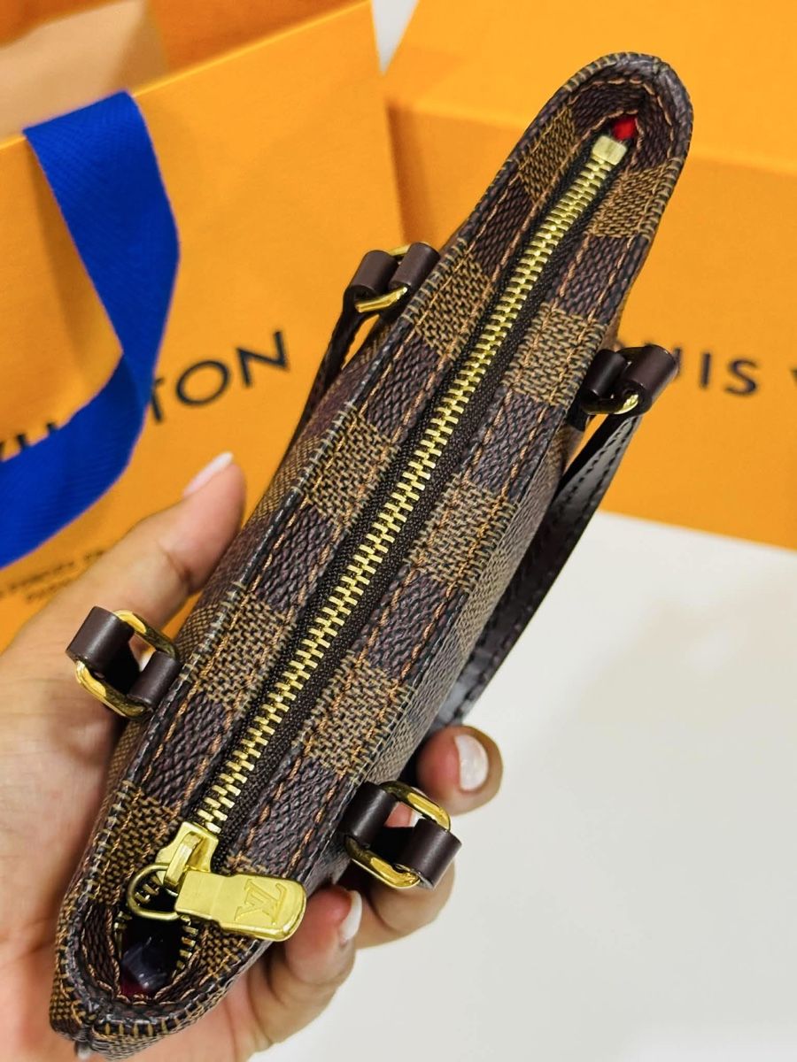 Louis Vuitton Borse da donna: Louis Vuitton Manosque Pochette im Damier Ebene – Usato da Widnau venduto da Pukpan_99 3