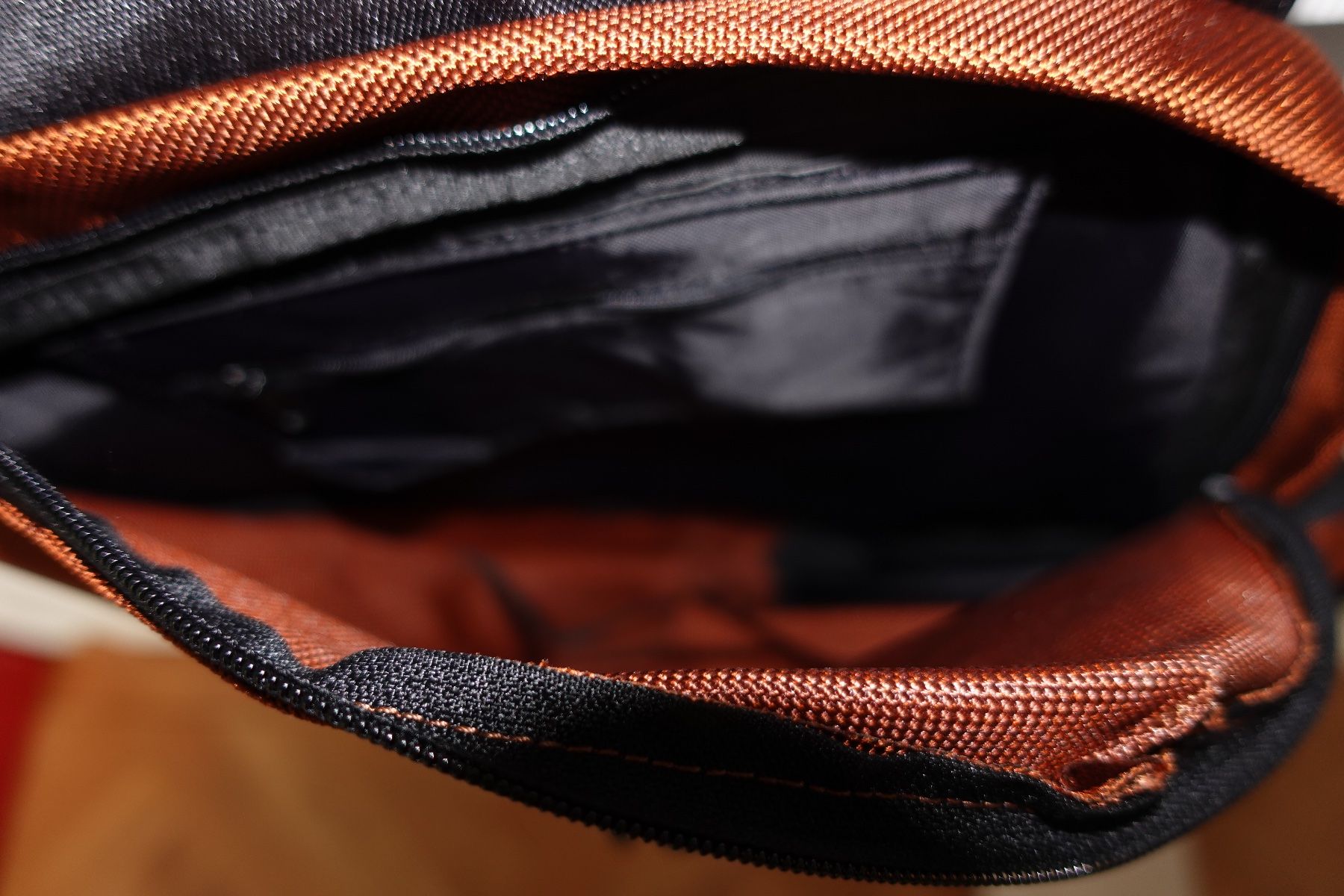 Borse: X OVER TASCHE "MEXICO" Copper Brown – Usato da Bern venduto da Navarese 2
