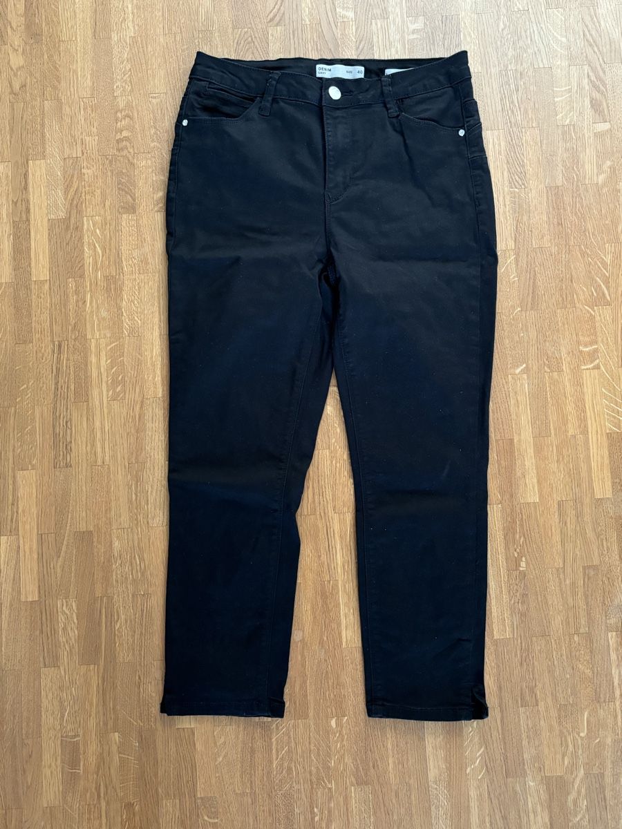 Zebra Jeans: Schwarze Damenjeans (Länge 3/4) – Nuovo (secondo la descrizione) da Gasel venduto da Sunisshining123