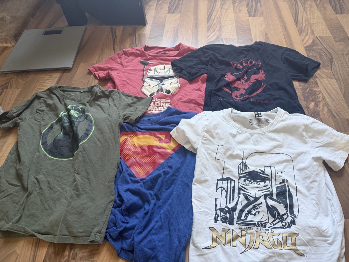Lotti & Set di vestiti: Superhero Tshirt bundle: top qualität – Usato da Lenzburg venduto da Stone07