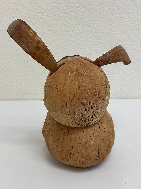 Tutte le decorazioni: Handgeschnitzte Kokosnuss Hasenfiguren aus Holz – Usato da Obernau venduto da Arche_Noah_Brocki 6