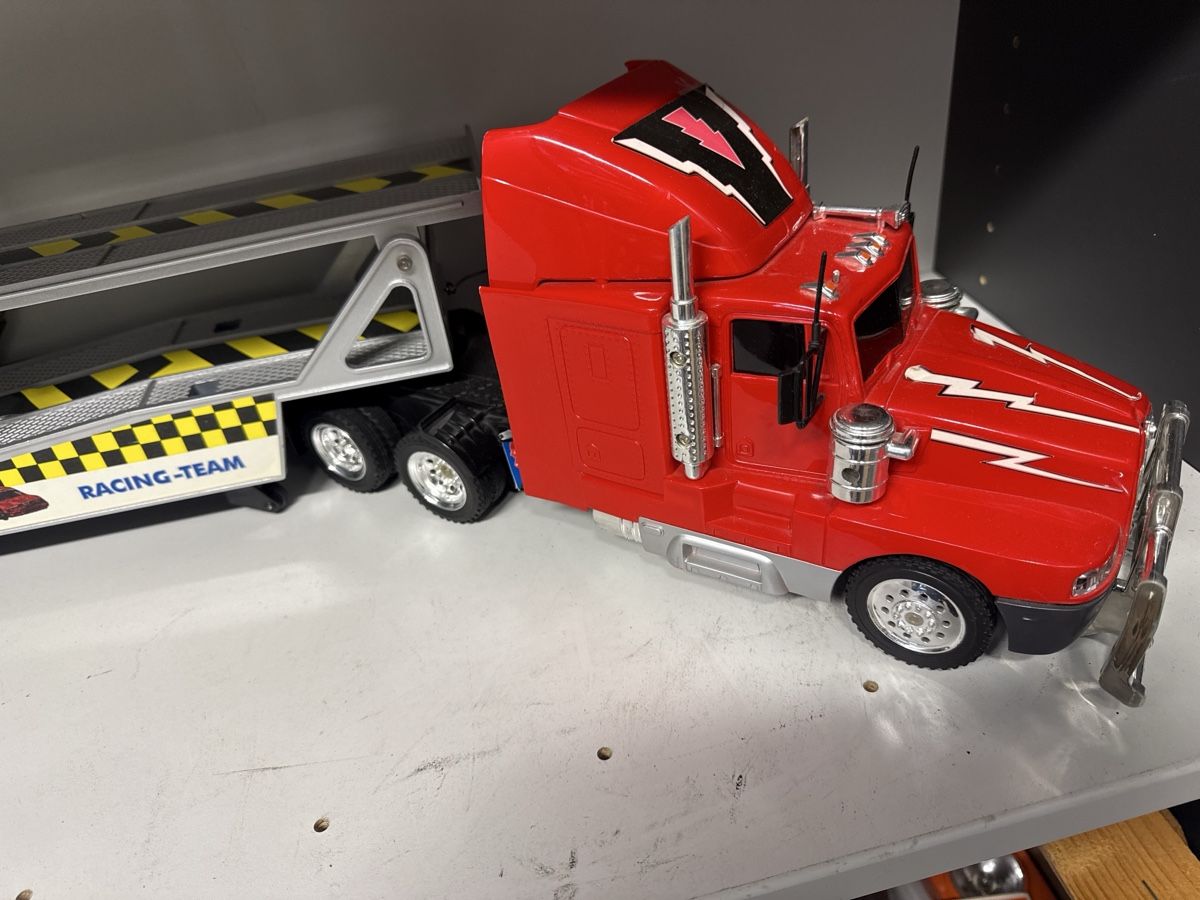 Spielzeuge: LKW Modell – Gebraucht aus Horriwil von Carrera68 2