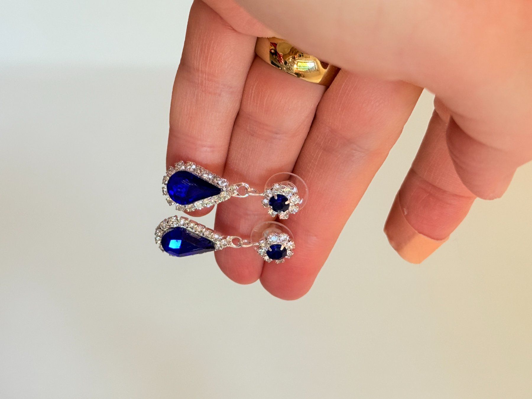 Altri gioielli: LOT Collier élégant avec pendentif bleu – Nuovo e nell'imballaggio originale da Genève venduto da AGBERG 8
