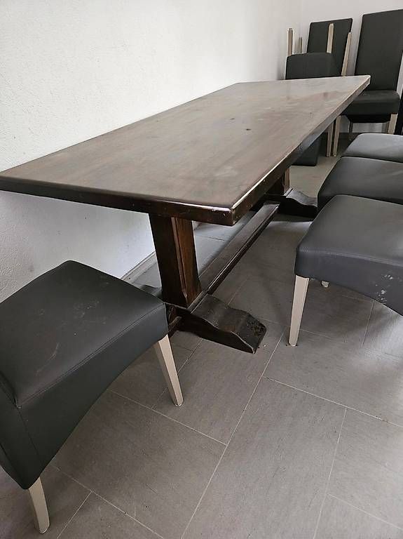 Set di tavolo e panche: Table style monastère + 7 chaises – Usato da La Chaux-de-Fonds venduto da Hyspeedy