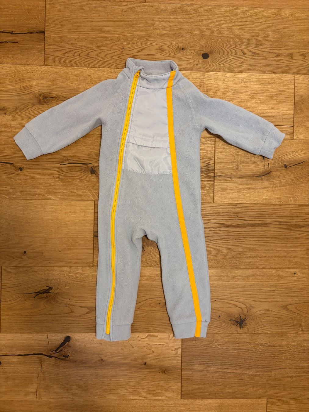 Decathlon Completi: Fleece Overall hellgrau, mit Reissverschluss Gr. 86 – Usato da Riedt b. Erlen venduto da f.brown