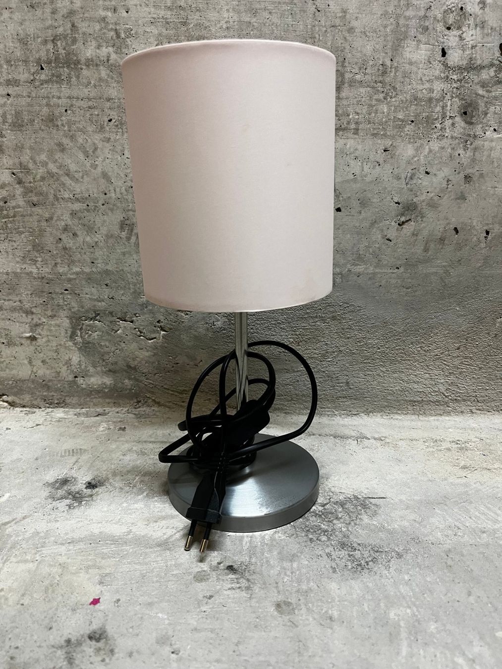 Lampade: Hellrosa Tischleuchte – Usato da Zürich venduto da Timo_G