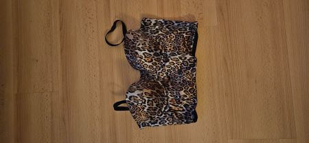 pack porte jaretelle  et soutien gorge neuf Guess (DR)