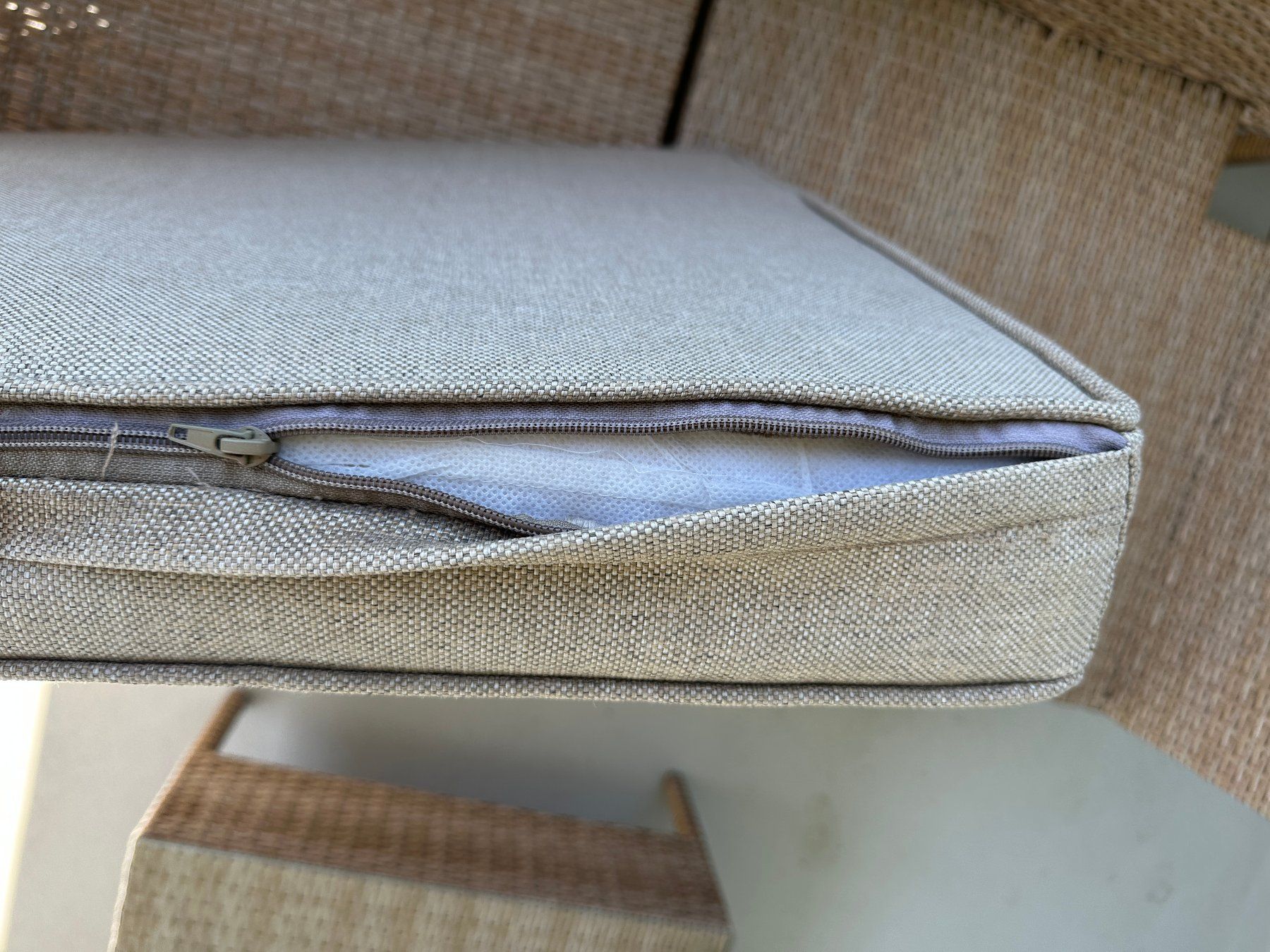 Poltrone: Lounge / Balkonset Rattan mit Tisch – Usato da Niederwangen BE venduto da Faebster89 5