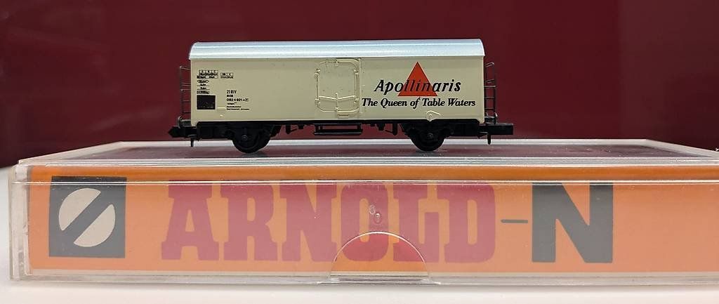 Arnold Modelleisenbahnen: Spur N Kühlwagen "Apollinaris" – Gebraucht aus Reinach BL von angus74