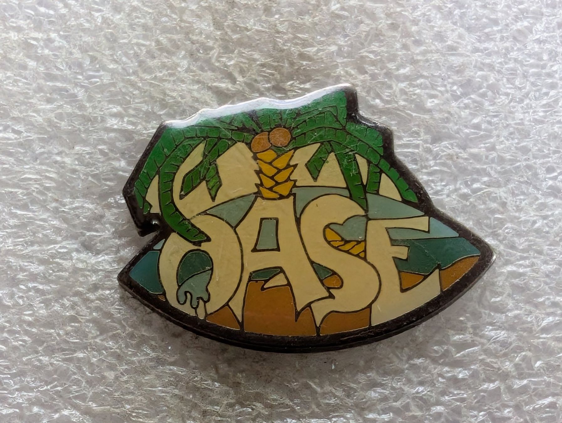Placchette & Badge: Ansteckpin 221: Oase – Usato da Oppligen venduto da Pin-Fall-Shop