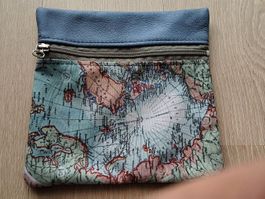 Praktische kleine Tasche mit Weltkarte-Motiv, Top Zustand
