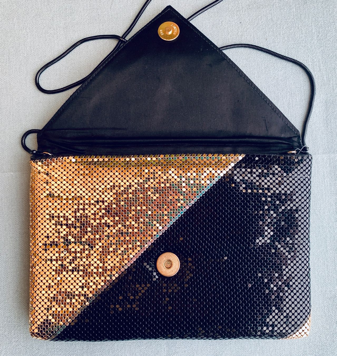 Borse da donna: Abendtasche aus den 70ern – Usato da Bern venduto da Flora.Sonea 3