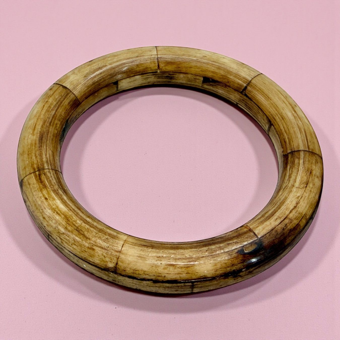 Armbänder & -reifen: Bracelet jonc ancien en os véritable – Gebraucht aus Morges von DidisLuxeFinds