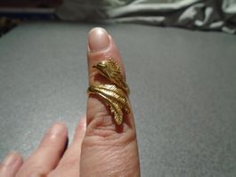 Ring goldfarbig, Vogel mit Kamm