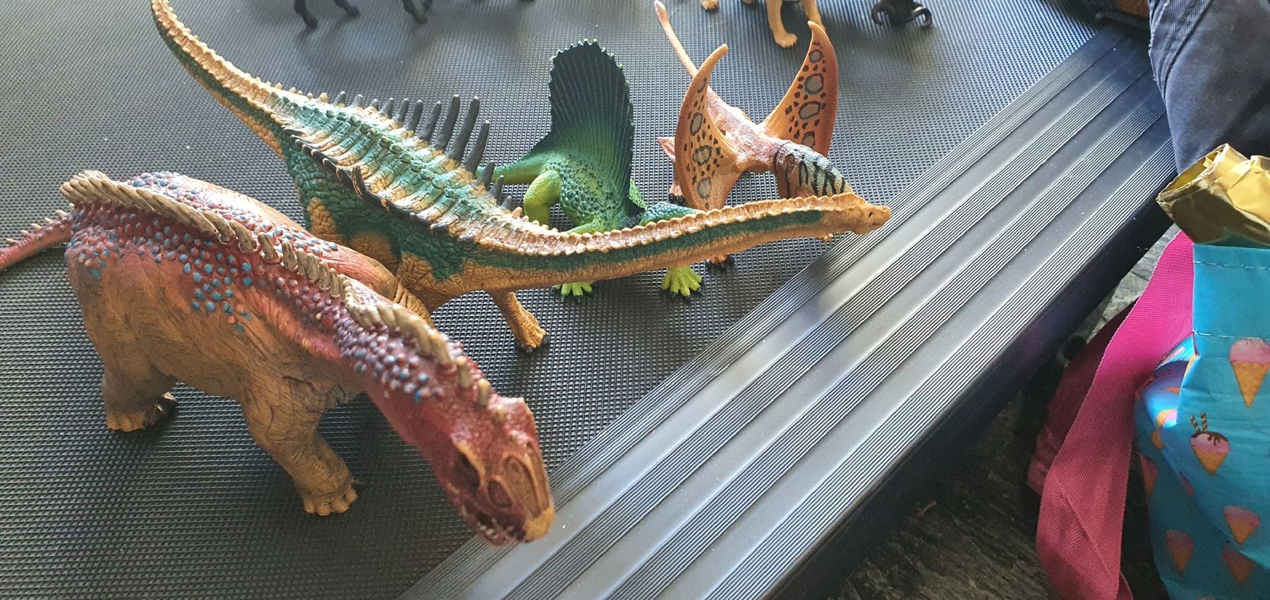 Schleich Figuren: Spielzeug Dinosaurier Schleich – Gebraucht aus Muri AG von Jeromia