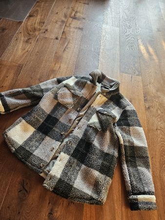 Letzte Chance!! Warme Teddyjacke Volcom Gr. L kariert
