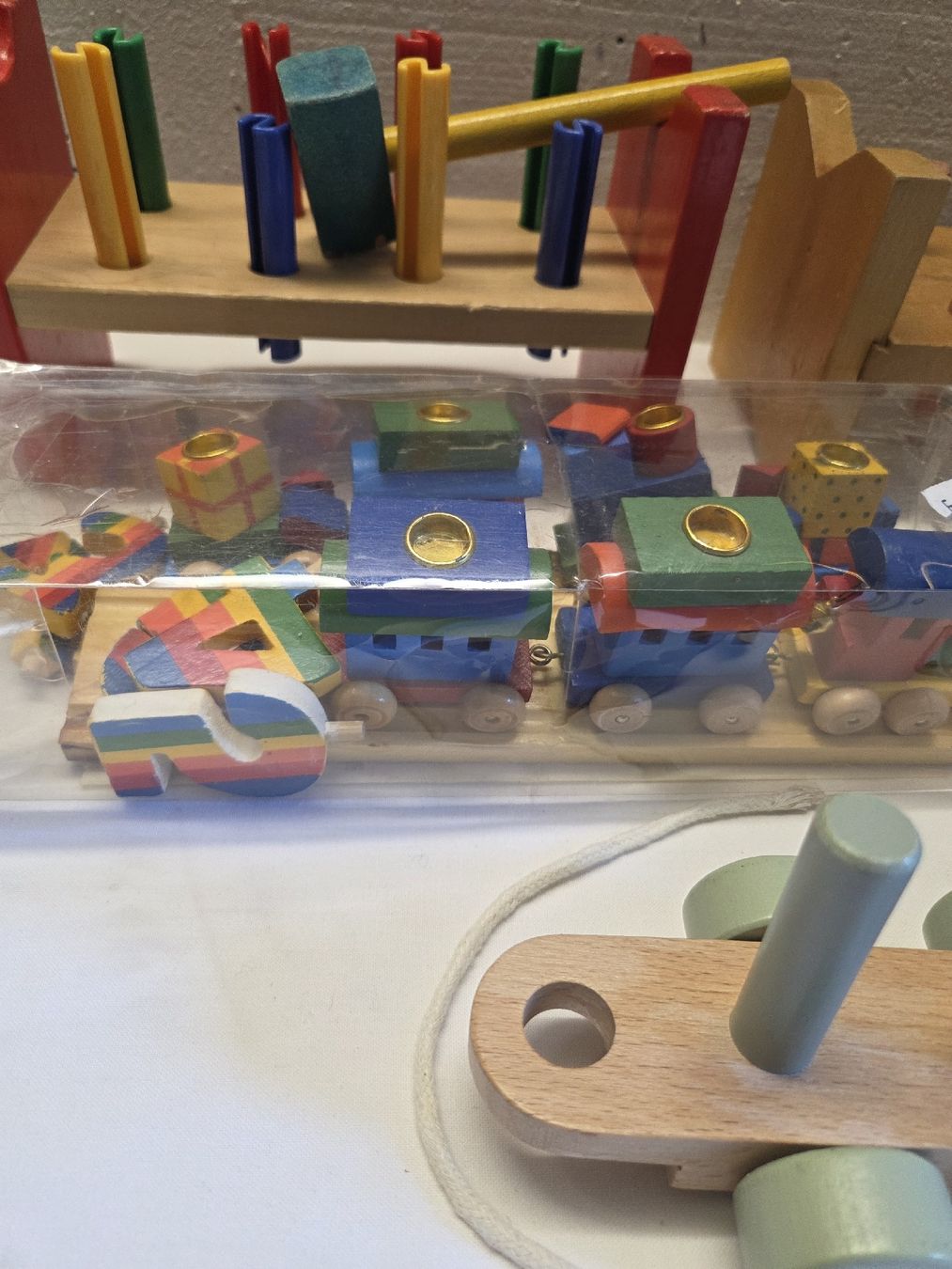 Spielzeuge: Holzspielzeug Set Kinderbunt gemischt.. – Gebraucht aus Stans von Ducati16 6