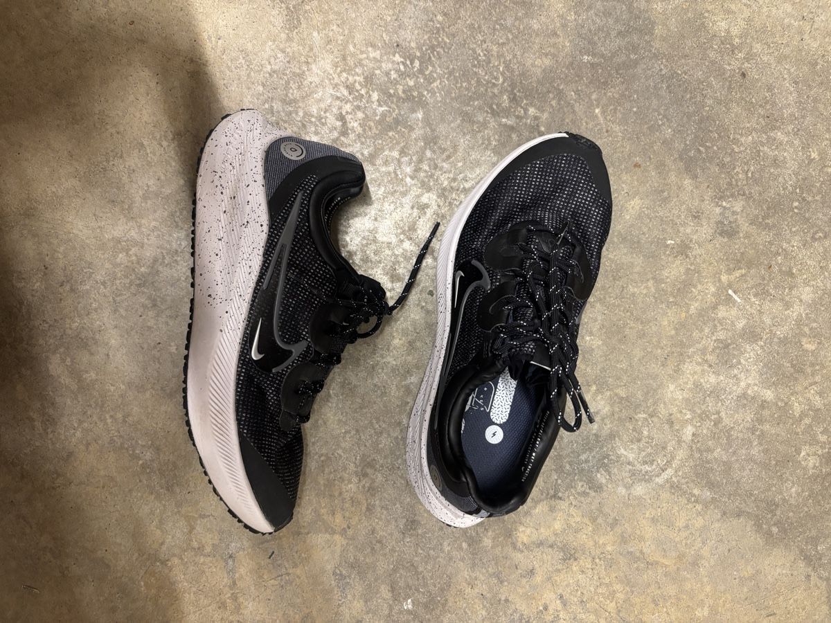 Nike Damenschuhe: Nike Chaussures de course – Gebraucht aus Bulle von ali_7fns 2