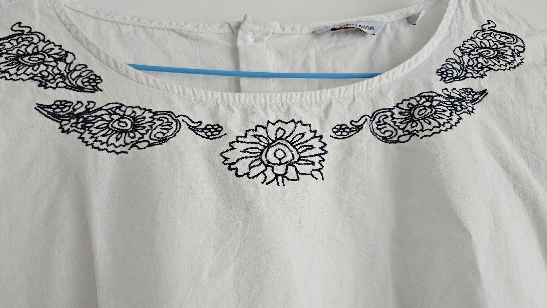 Camicette: kurzarm Bluse – Usato da Wichtrach venduto da Spdawi 1