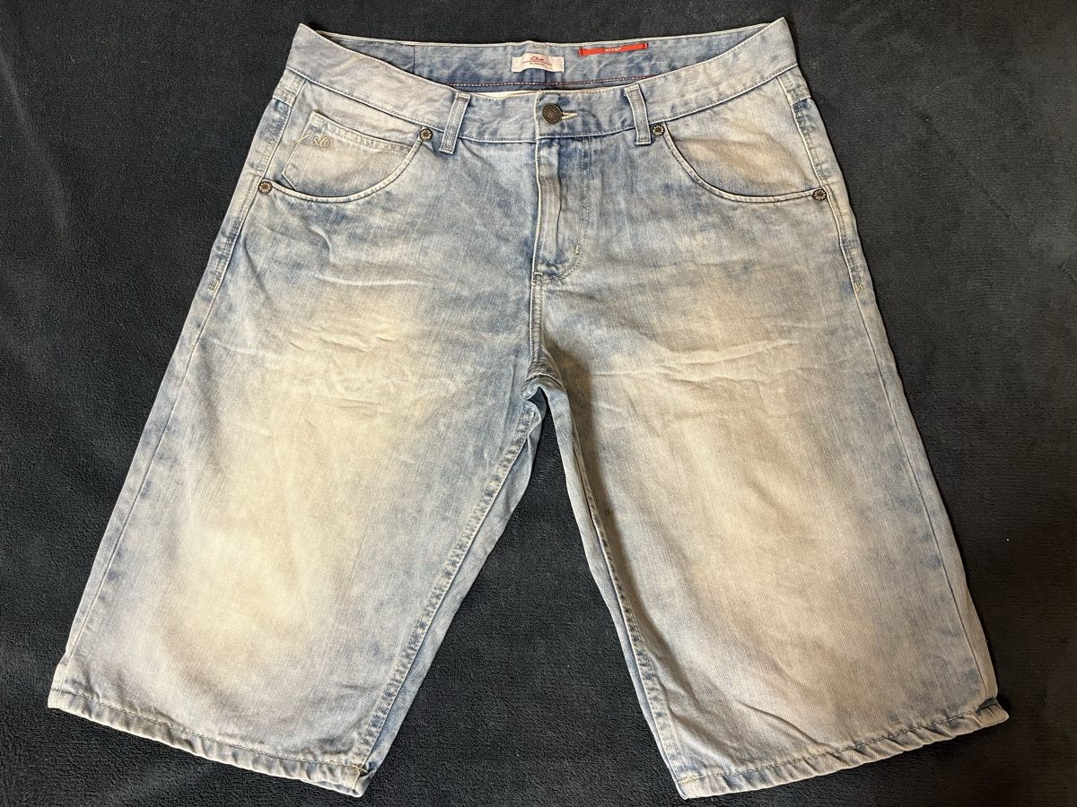 S.Oliver Jeans: s.Oliver Jeans Bermuda Shorts Gr. 34 Blau – Usato da Kaisten venduto da saleforfun