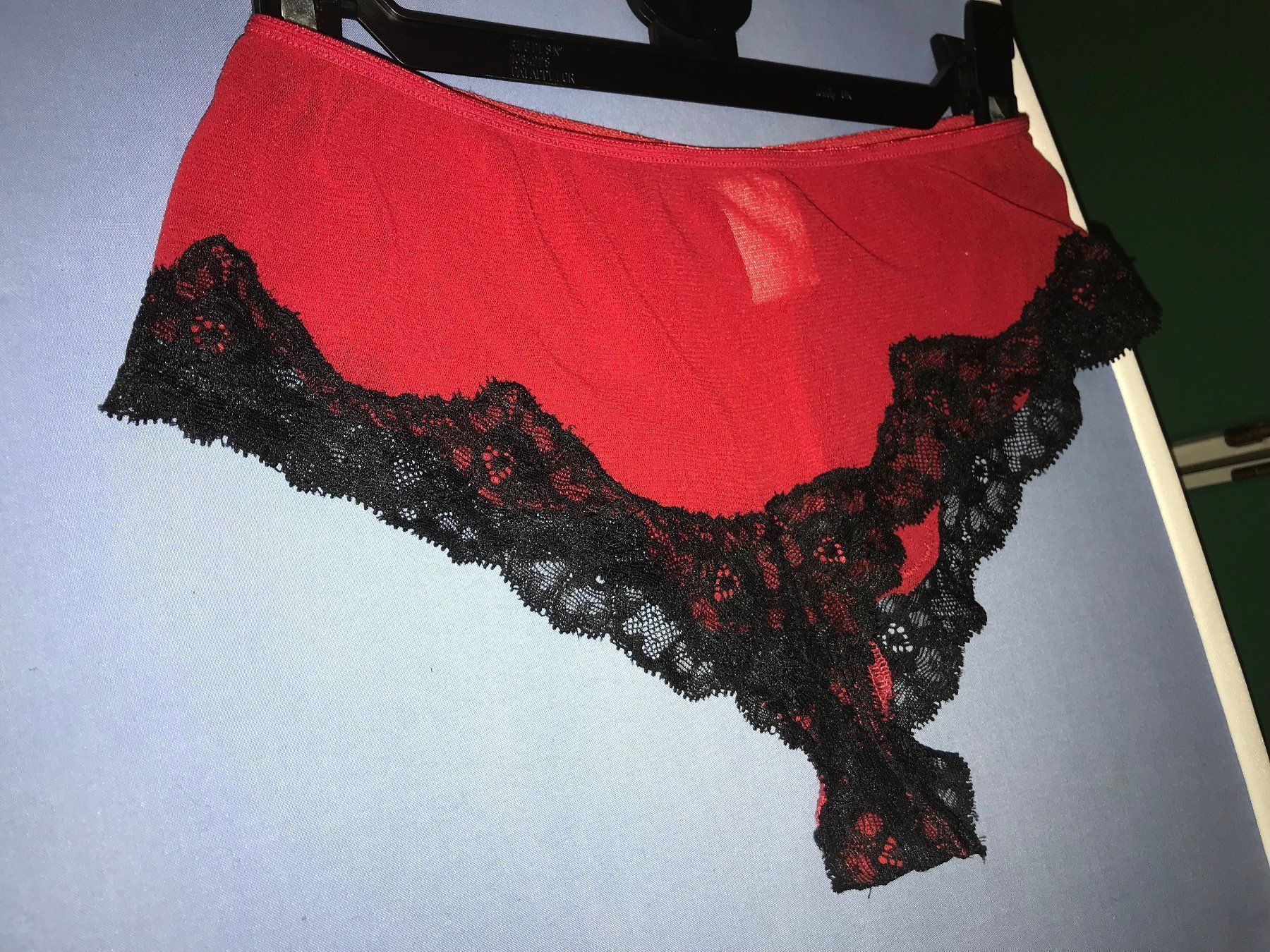 Sonstige Unterwäsche: Top und Slip, schwarz/rot, Gr. S – Gebraucht aus Zumikon von Uranus88 2