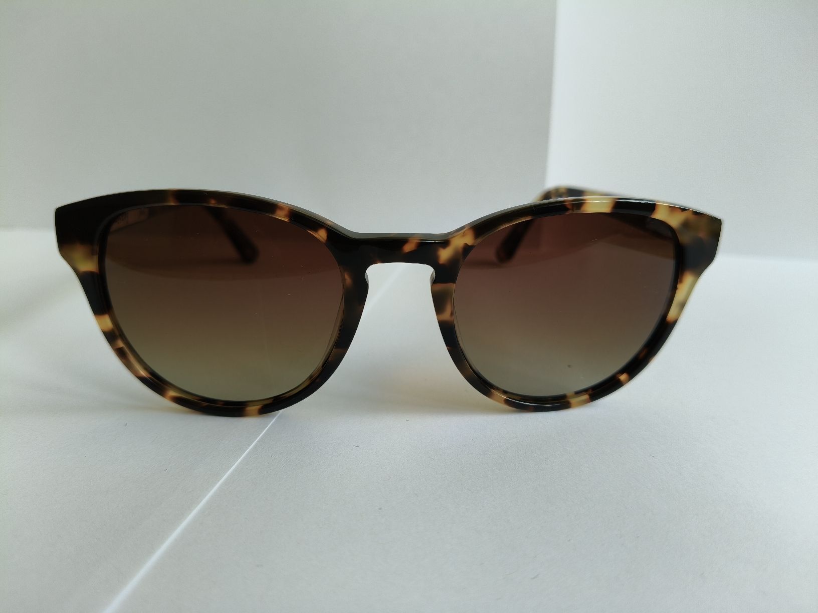 Occhiali & Lenti: Stylish Sunglasses with Tortoise Shell Pattern - Polarized – Nuovo (secondo la descrizione) da Zürich venduto da sha_vw65