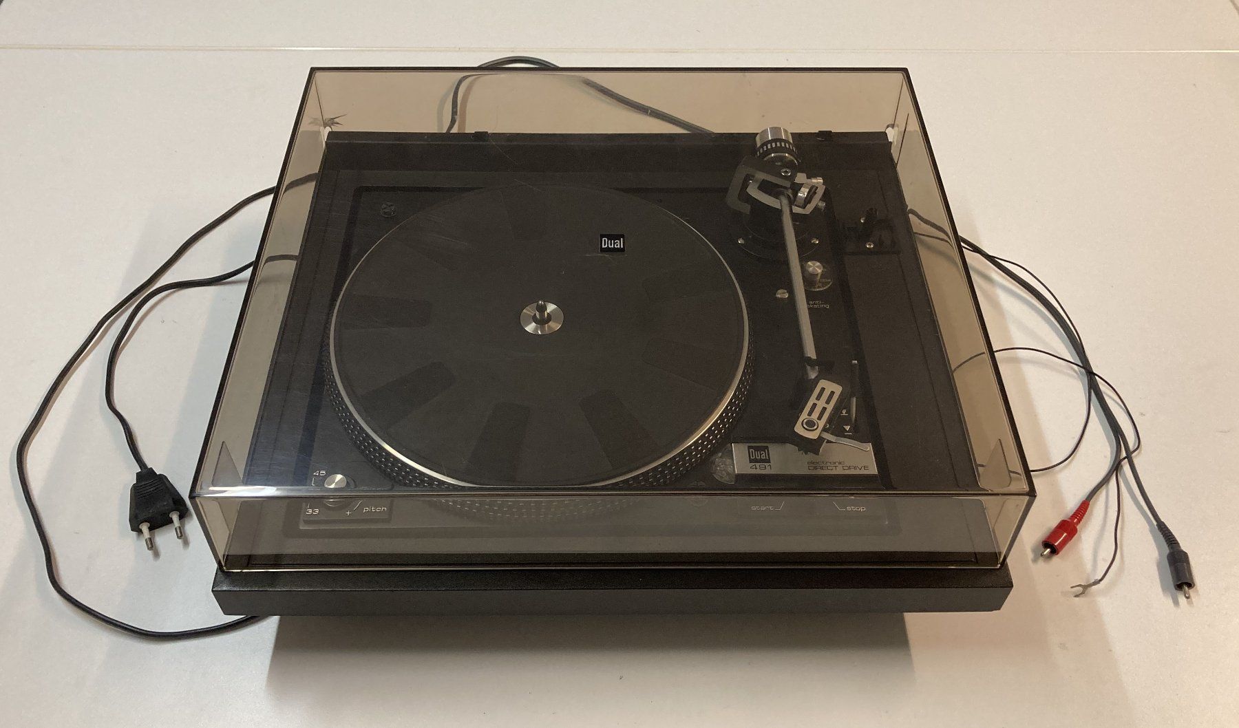 Dual Plattenspieler: DUAL CS 491 Direct Drive + NEW AUDIO-TECHNICA VM95E – Gebraucht aus Bussigny von ReconditionIng
