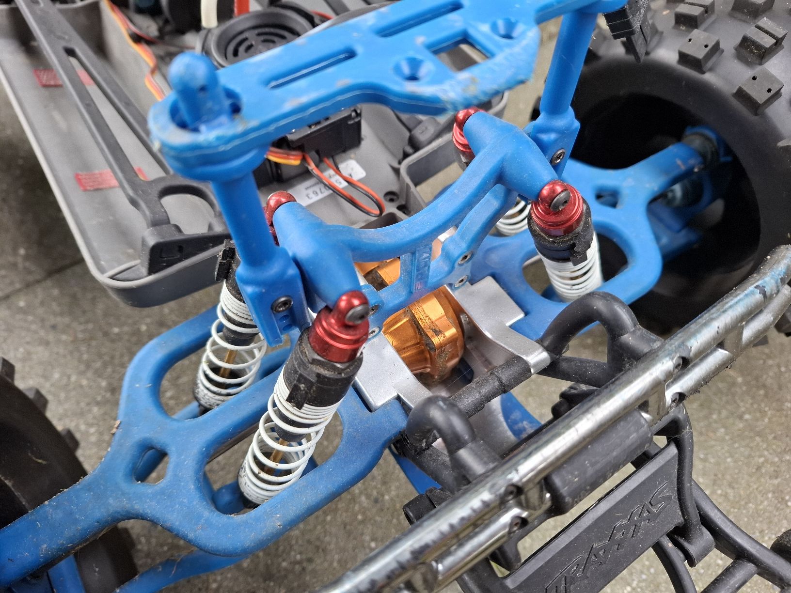 Traxxas RC Modellbau: Traxxas E-Maxx  1:8 – Gebraucht aus Schöftland von Eichboy 6