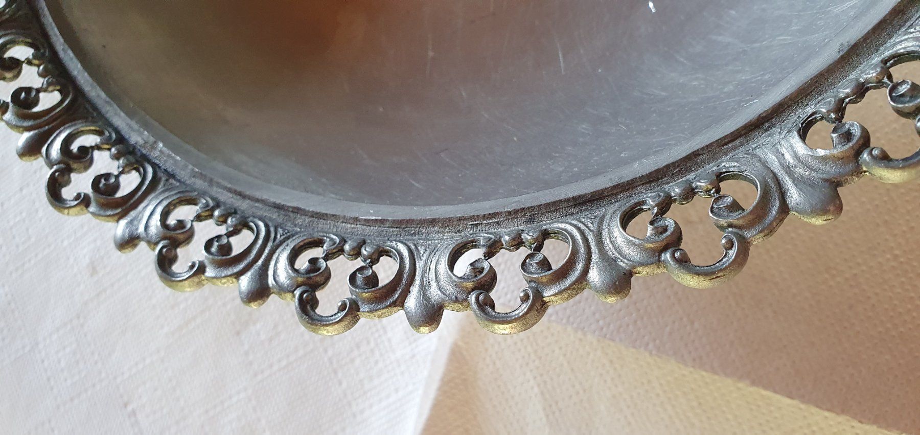 Tutte le decorazioni: Plat en étain – Nuovo (secondo la descrizione) da Moutier venduto da Matteoleroux 1
