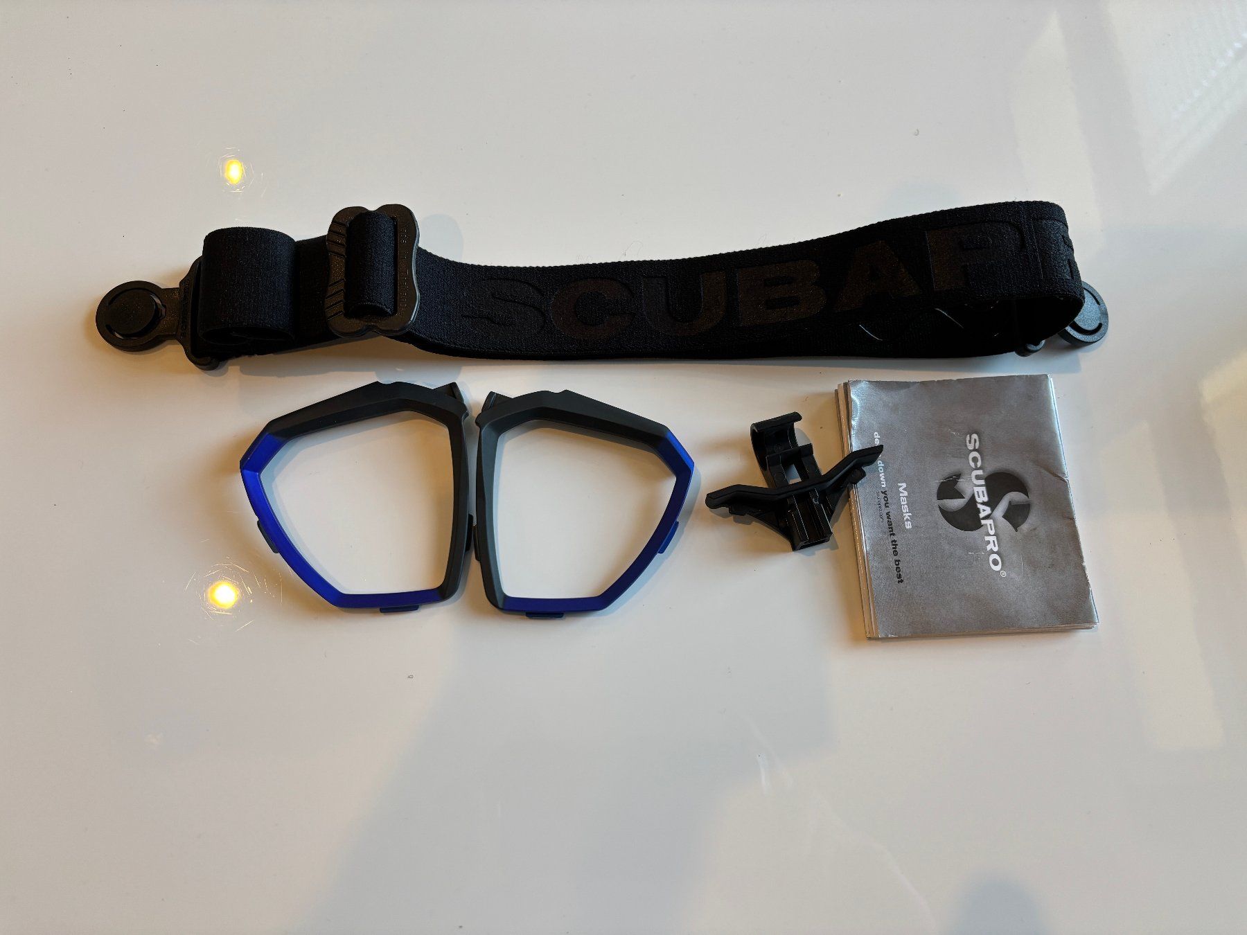 Scubapro Pinne, Maschere & Boccagli: SCUBAPRO Tauchmaske D-Mask Wide – Nuovo e nell'imballaggio originale da Lengnau AG venduto da retoip 1