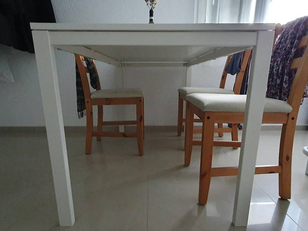 Ikea Tavoli: Tisch und 4 Stühle – Nuovo (secondo la descrizione) da Widen venduto da dem_tdb9 2