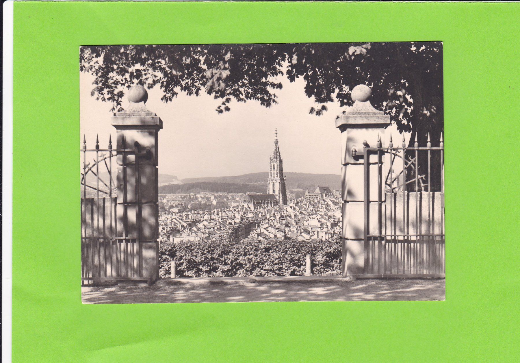 Cartoline postali: Bern Altstadt, Blick vom Rosengarten aus – Usato da St. Peterzell venduto da neckertal