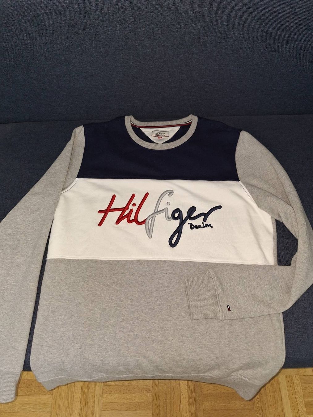 Maglioni & Felpe: hilfiger pullover – Usato da Aesch BL venduto da Pendrive