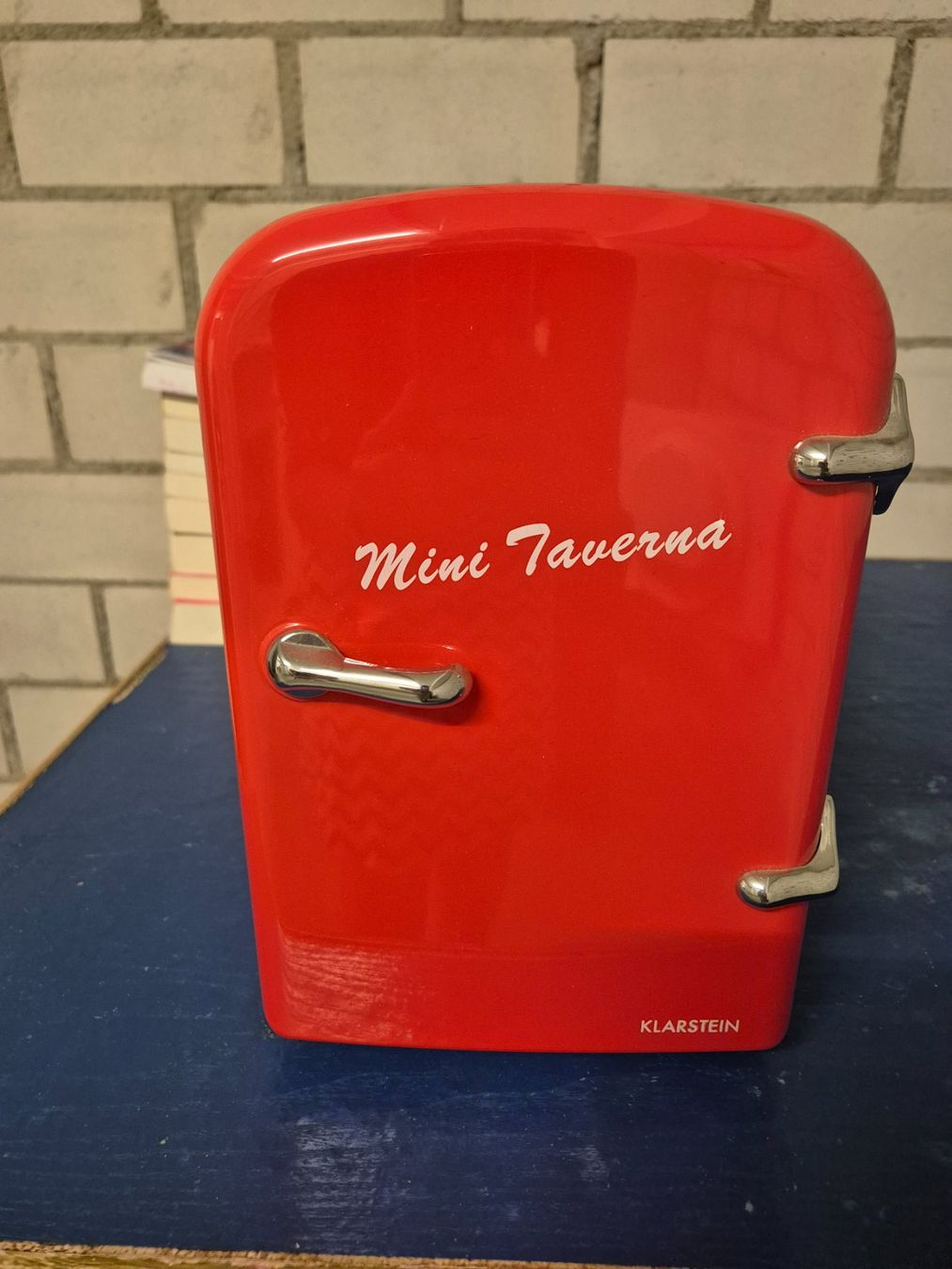 Frigoriferi: Mini Kühlschrank "Mini Taverna" inkl. Autoladekabel. – Usato da Basel venduto da MediterraneaLatina