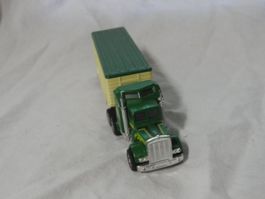 MATCHBOX  KENWORTH WITH LOW BED TRAILER 1981 UNBESPIELT