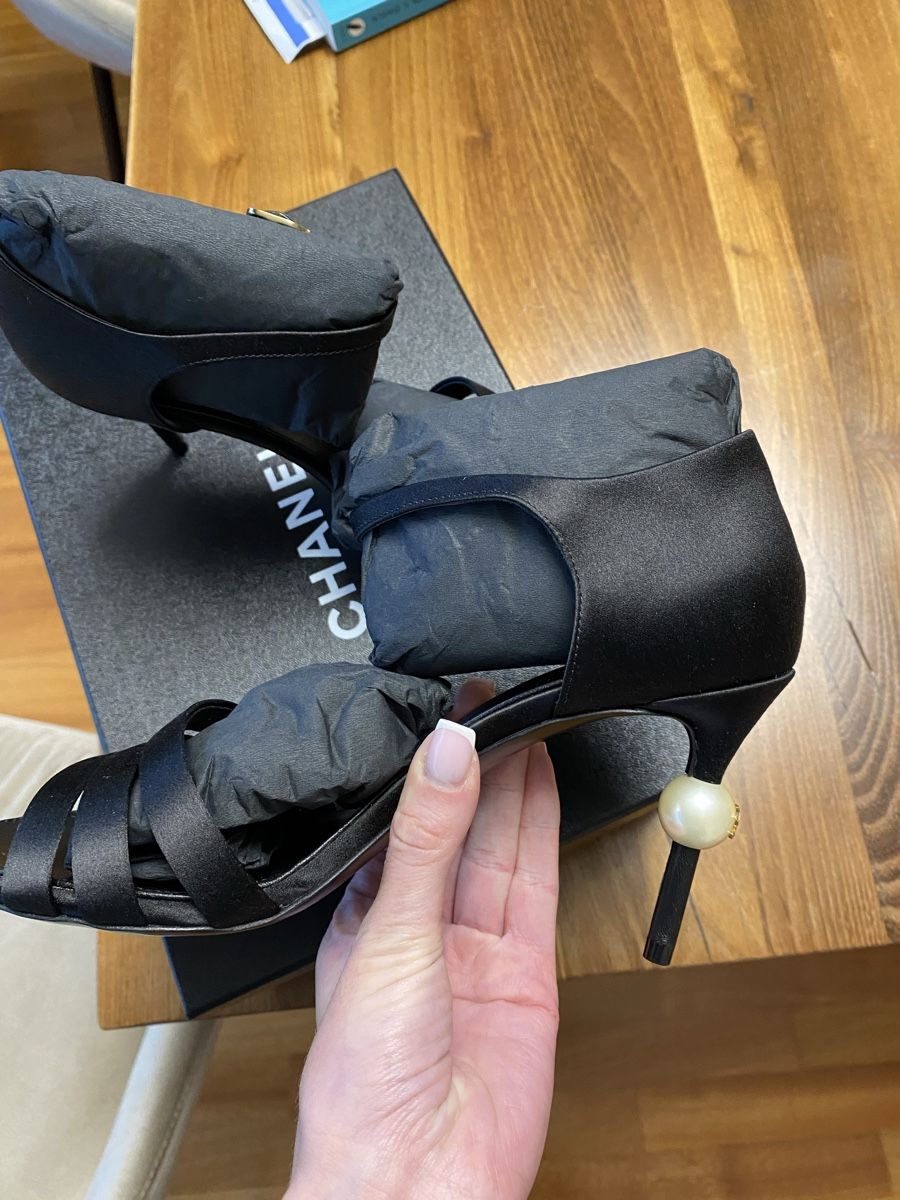 Chanel Scarpe da donna: Chanel sandals with heel – Nuovo e nell'imballaggio originale da Kilchberg ZH venduto da cruella 1