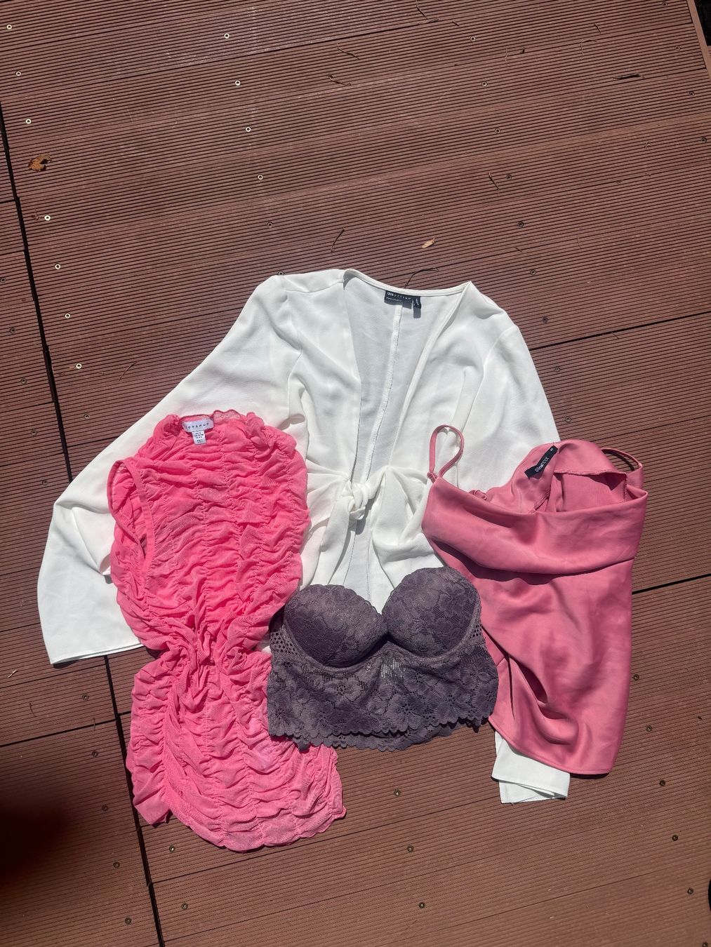 Lotti di vestiti: Partyset: ASOS, Gina tricot etc – Usato da Gachnang venduto da lie_m66g
