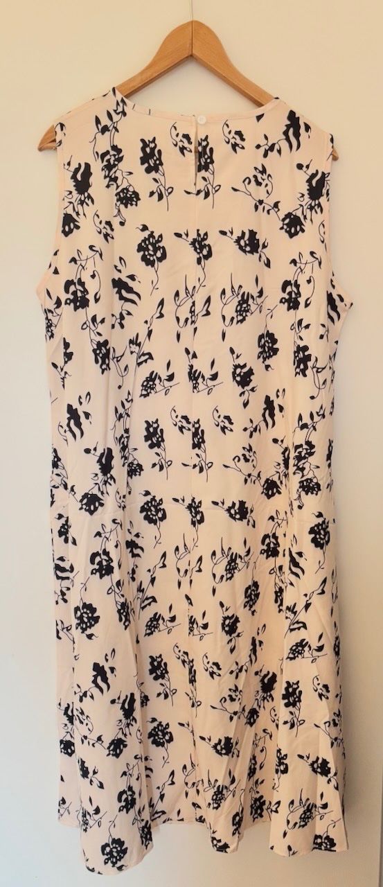 Robes: Kleid – Neuf (Voir description) à Oberengstringen par Dutti060 1